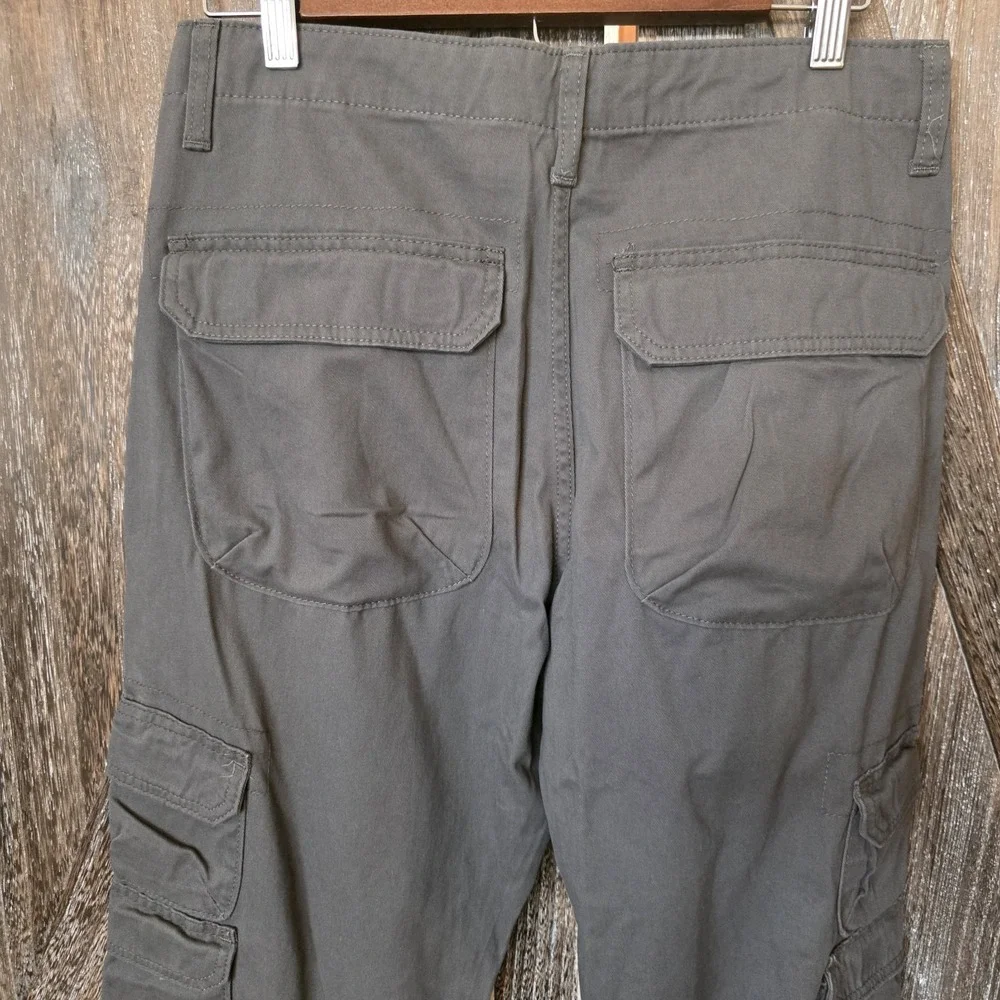 Wrangler Authentics Pants Men's Size 30 x 32 Gray Cargo Pockets‎ Work Wear New